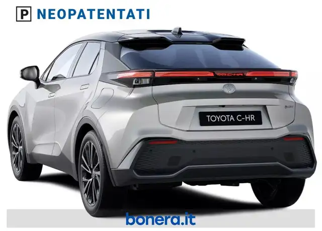 Toyota C-HR view 3