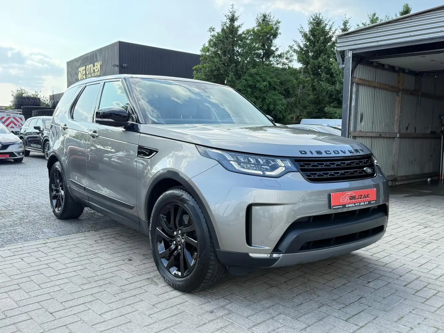 Land Rover Discovery 2.0 180pk 89.000km nieuwstaat - 1