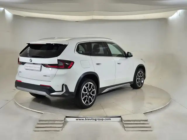 BMW X1 view 5