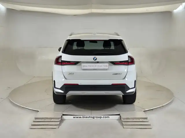 BMW X1 view 4