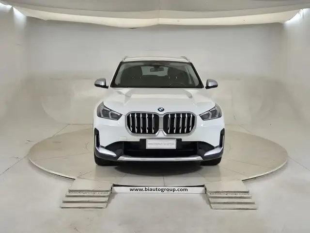 BMW X1 view 3