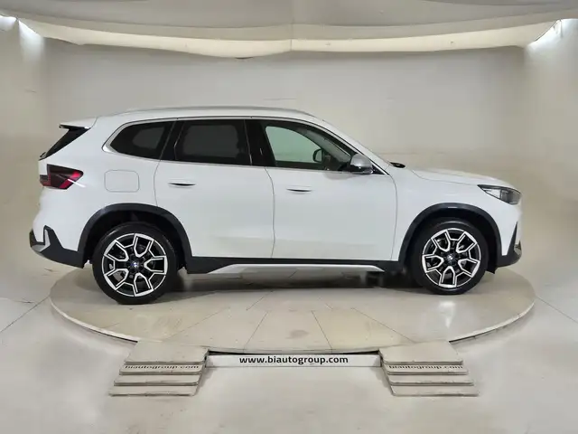 BMW X1 view 6