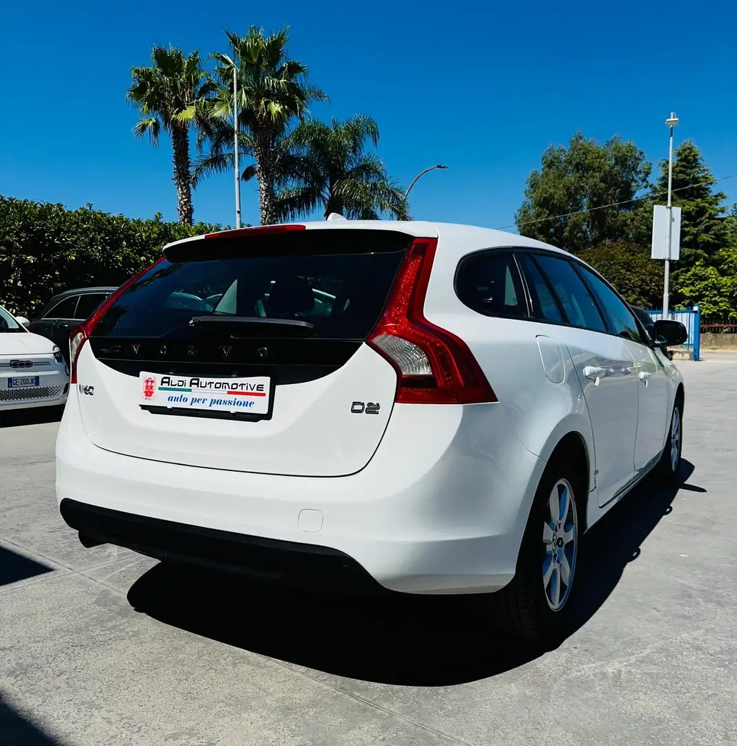 Volvo V60 D2 1.6 Blanc - 2