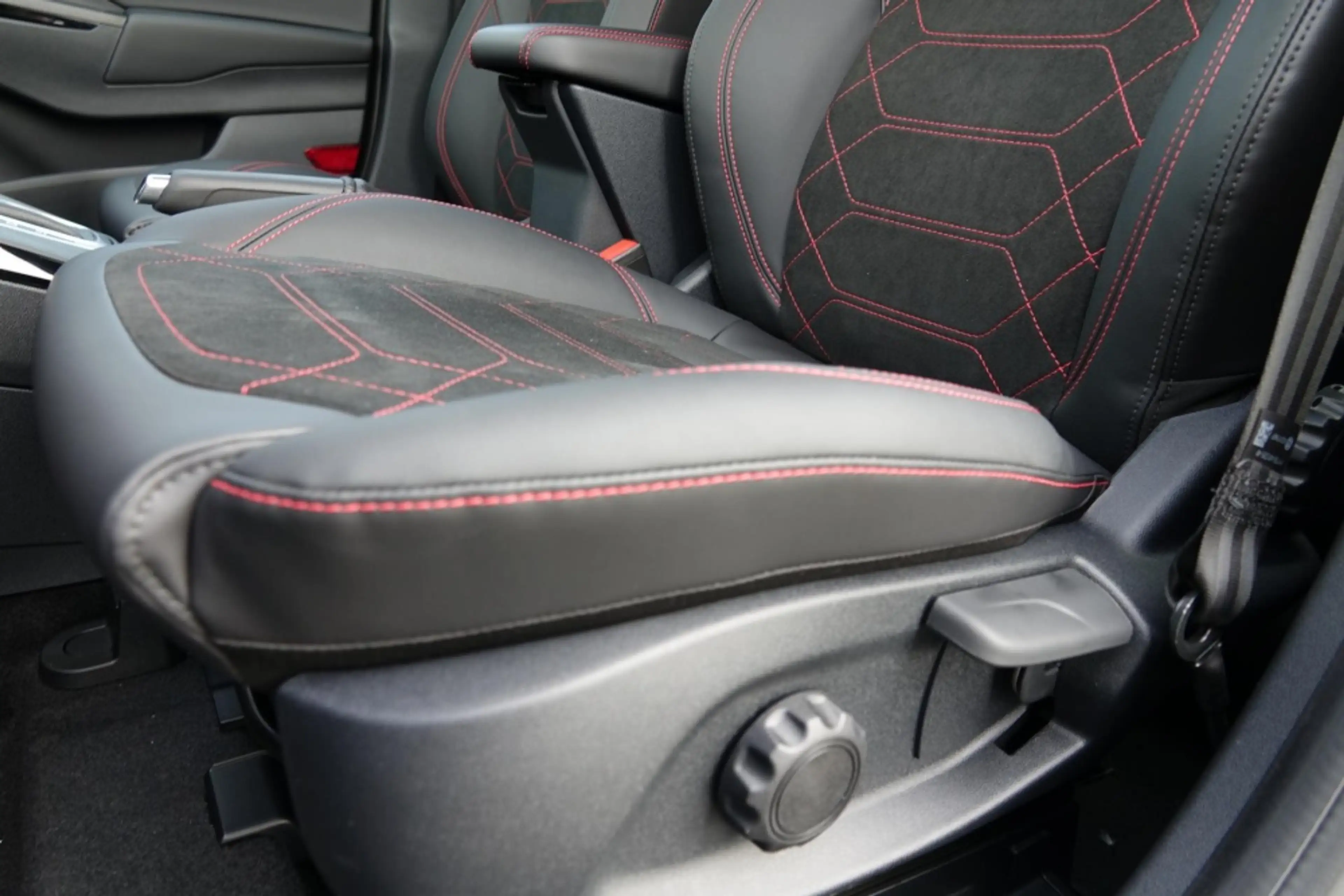 Ford Puma ST-LINE X AHK/Winterpaket/Matrix/5JGarantie — photo 12