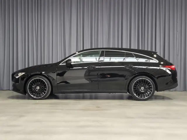 Mercedes-Benz CLA view 2