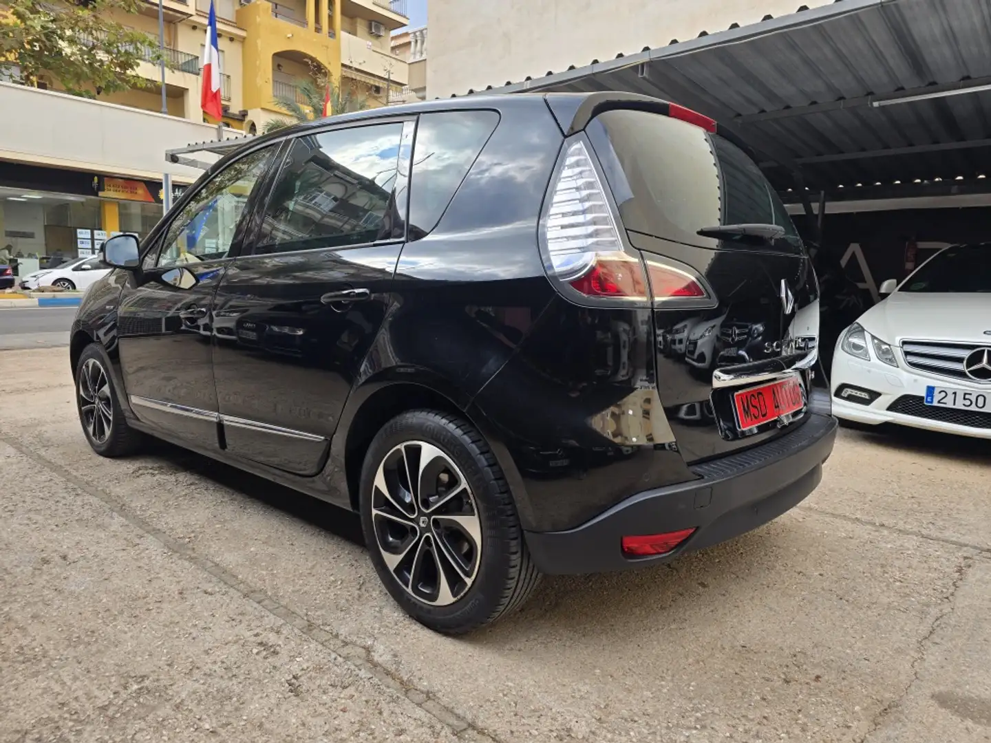 Renault Scenic 1.5dCi eco2 Energy Bose 110 Negro - 2