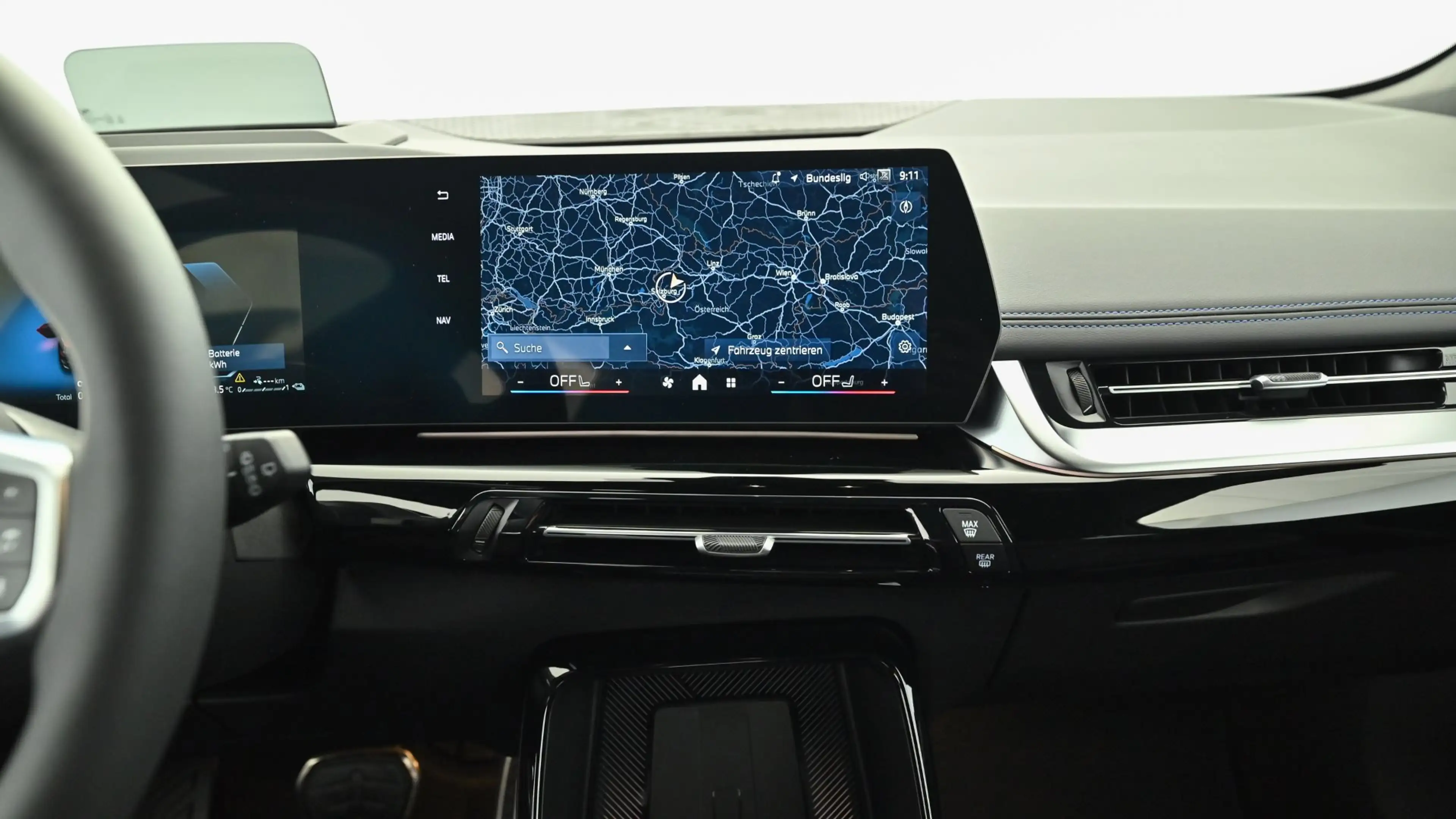 BMW 225 e xDrive — photo 10