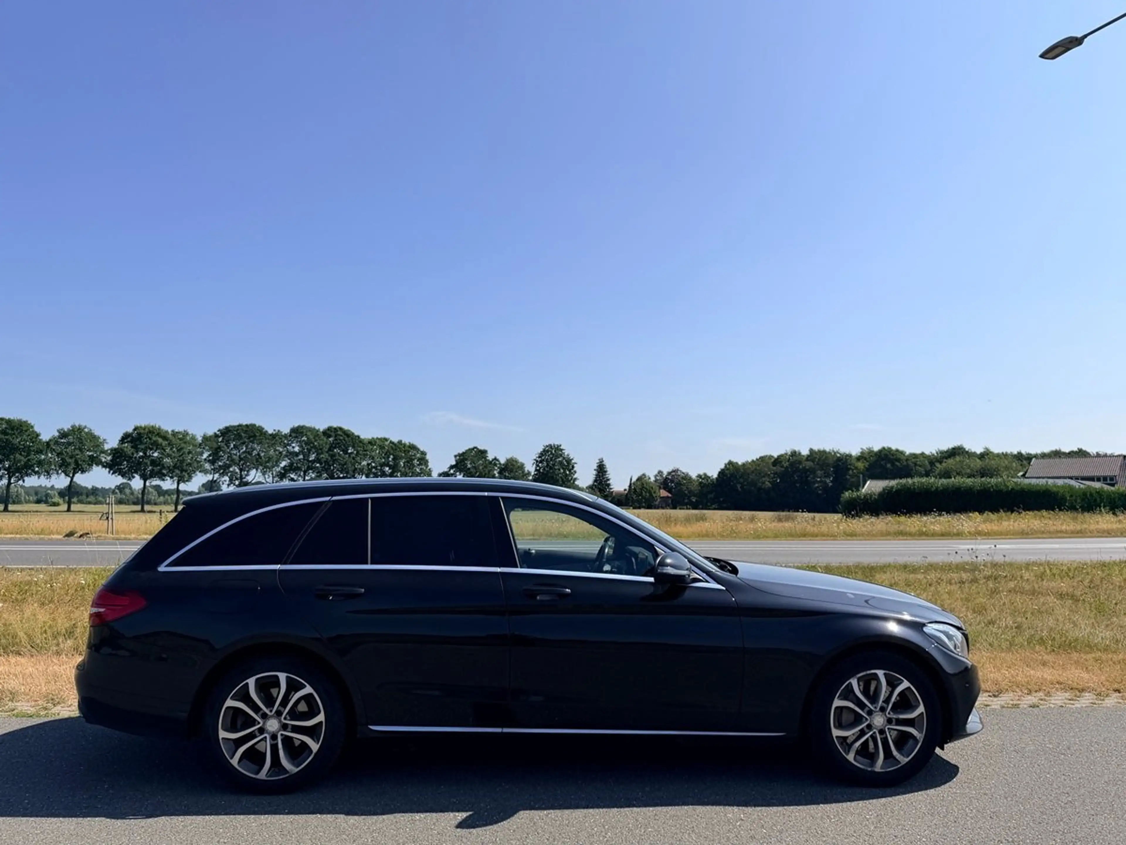 Mercedes-Benz C 350 350 e Lease Edition, Navi, Leer, LED, Camera, ECC — photo 7