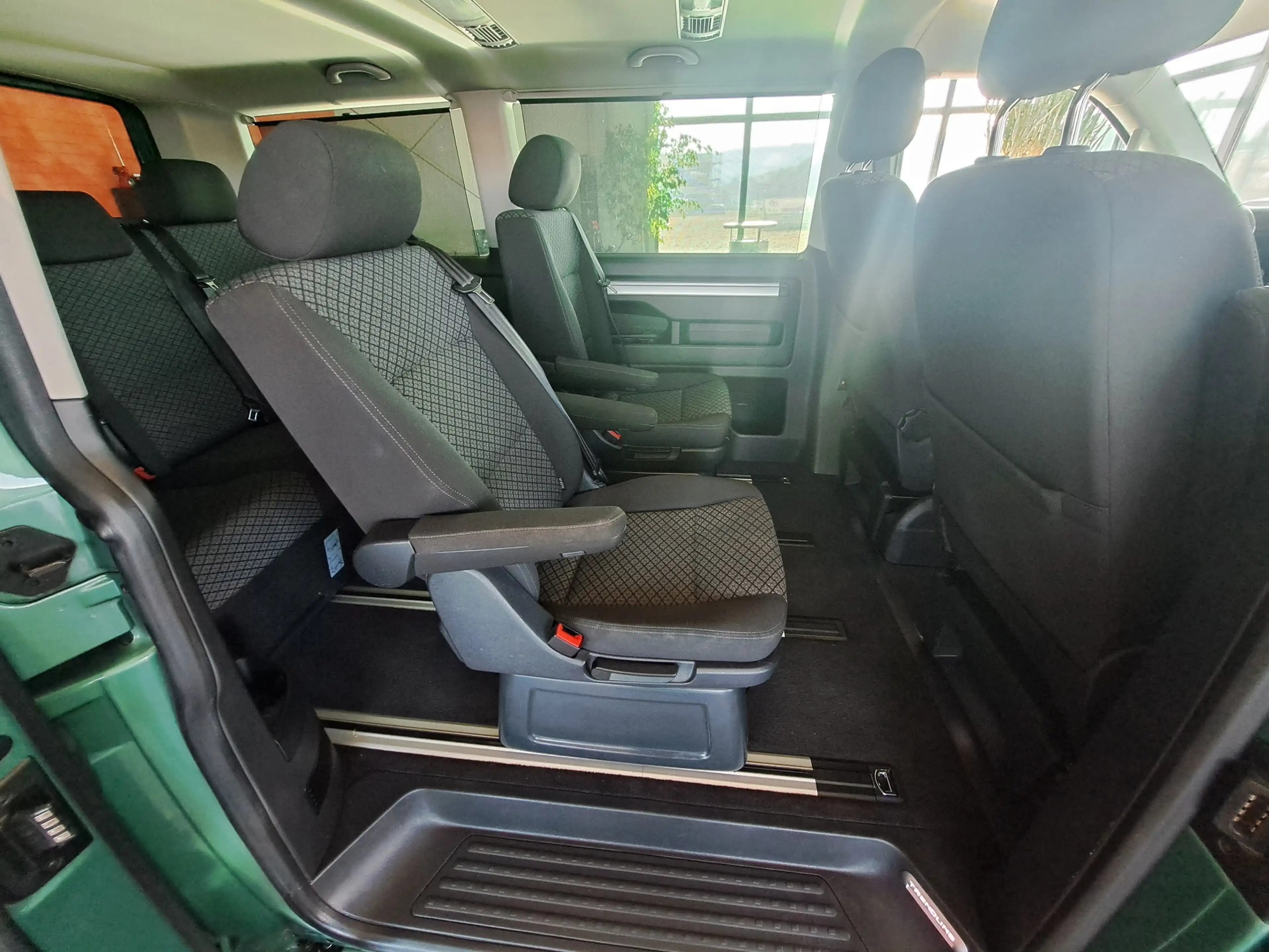 Volkswagen T6.1 Multivan 2.0 TDI Trendline DSG AHK/Standh./8-fach Alu! — photo 11