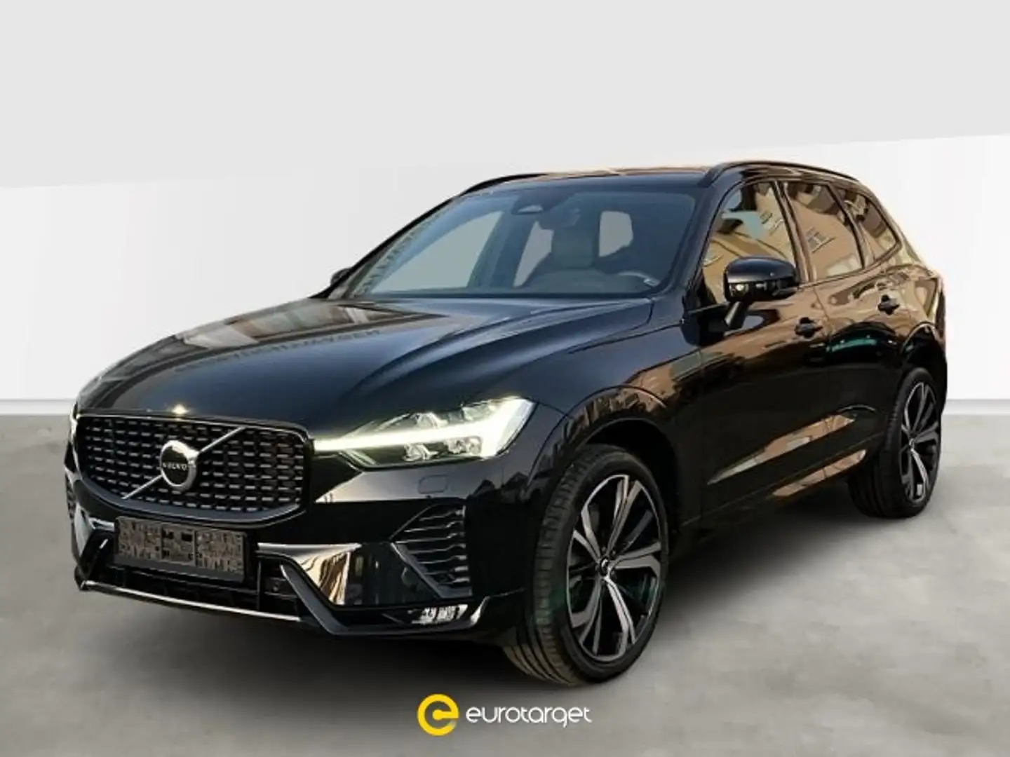 Volvo XC60 B4 (d) automatico Plus Dark Nero - 1