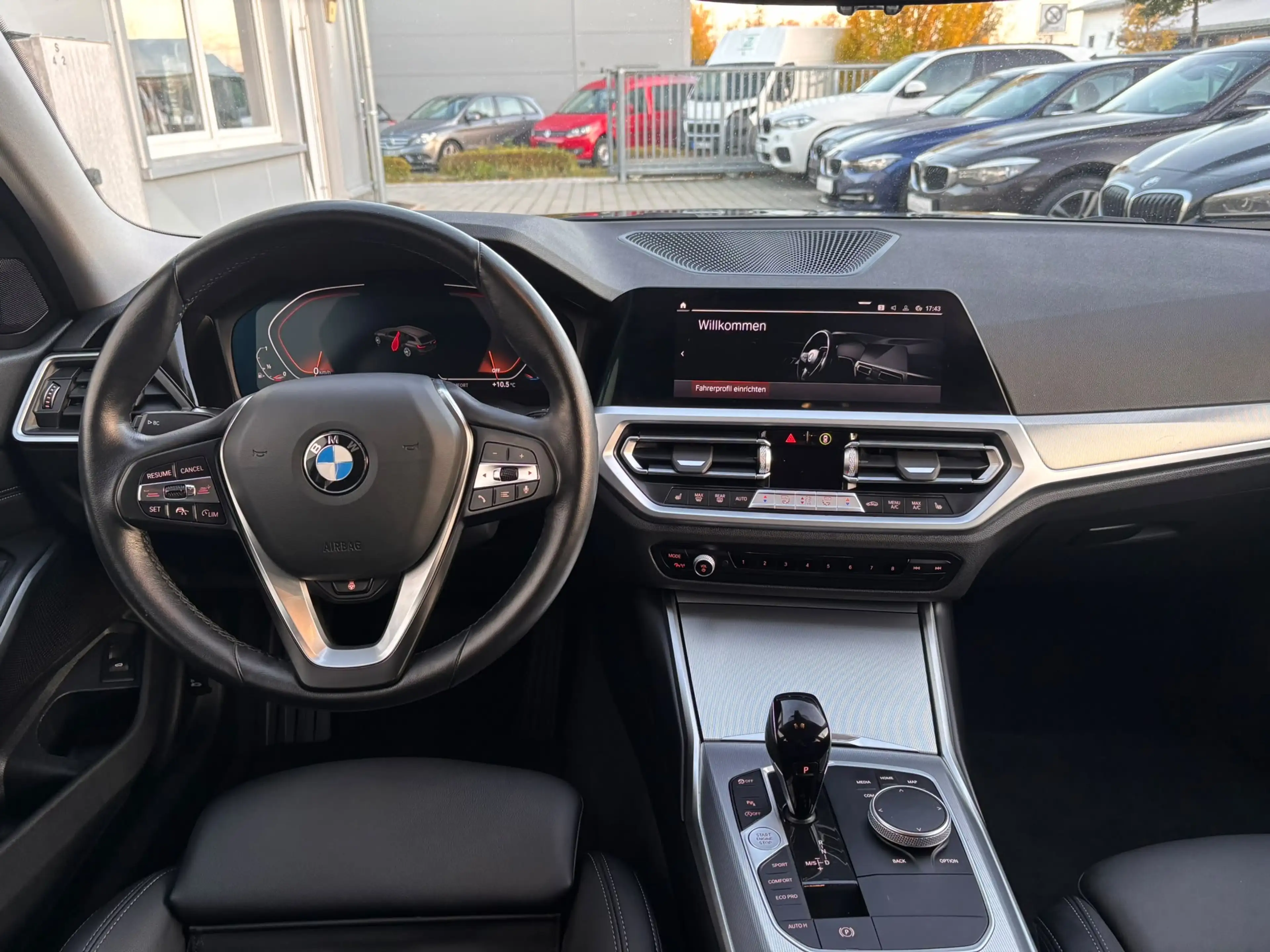 BMW 320 320i Advantage — photo 13