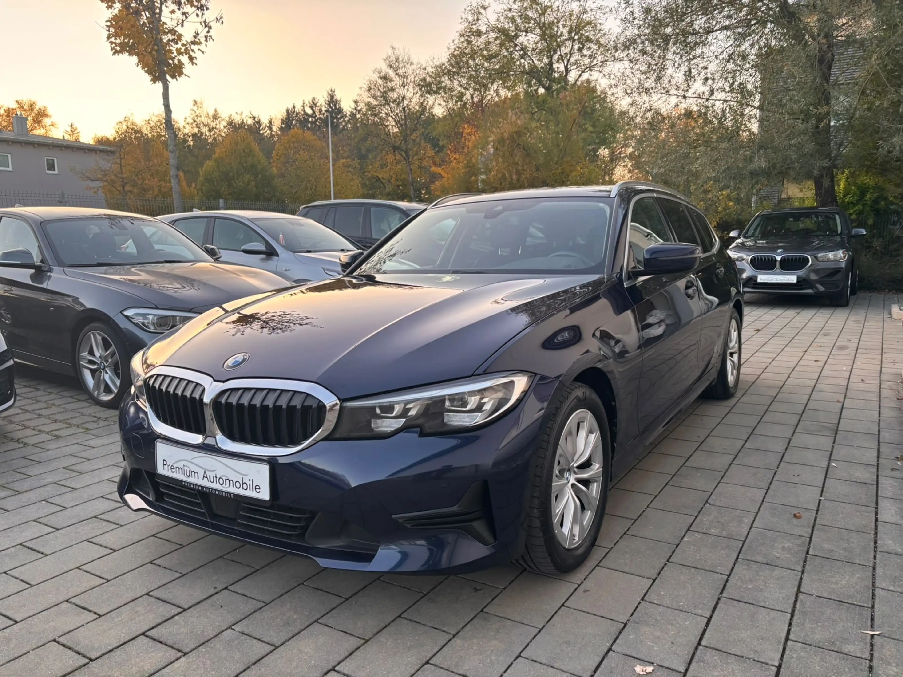 BMW 320 320i Advantage