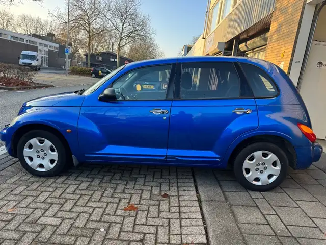 Chrysler PT Cruiser view 14