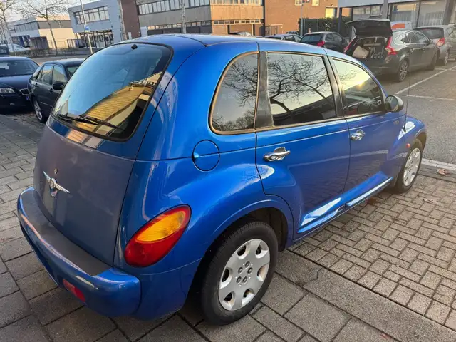 Chrysler PT Cruiser view 8