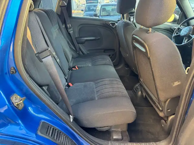 Chrysler PT Cruiser view 11