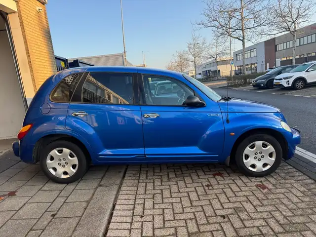 Chrysler PT Cruiser view 13