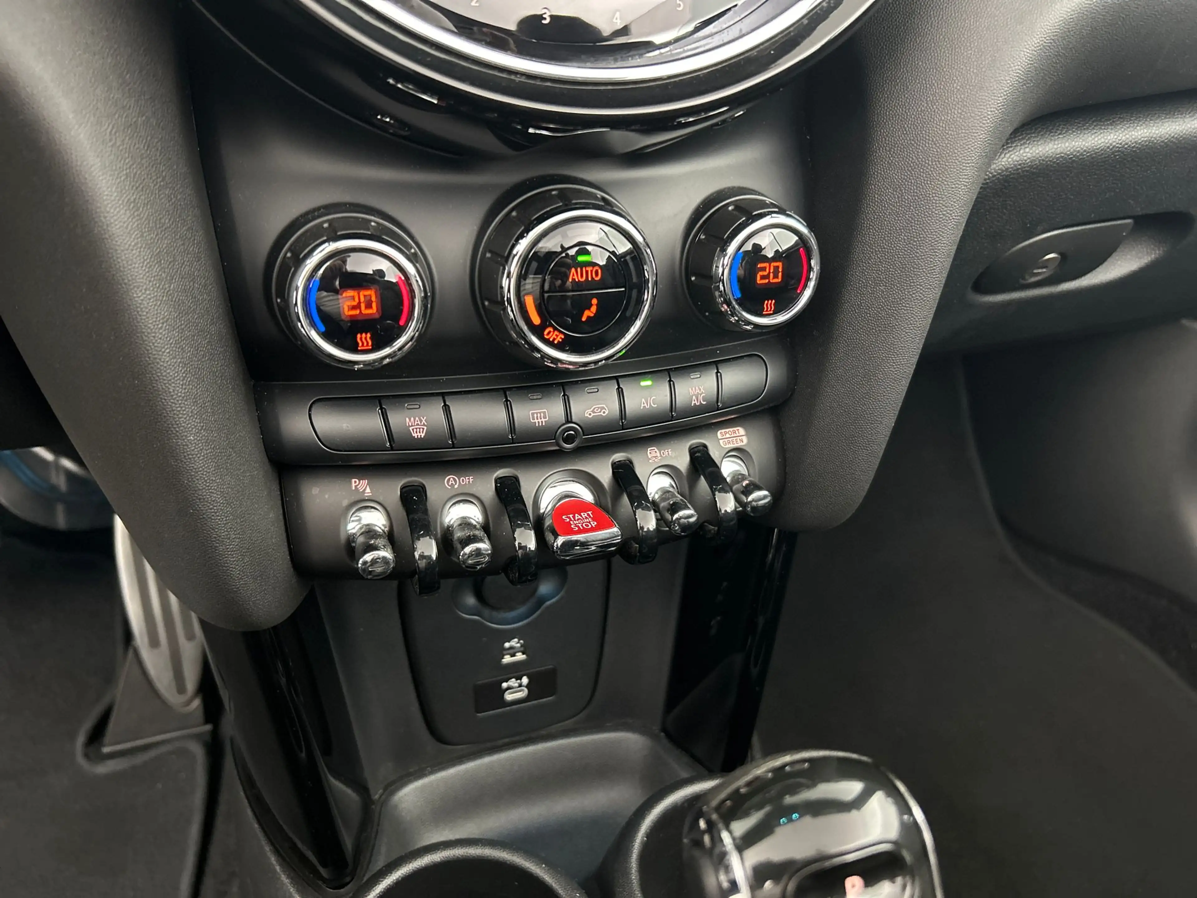 MINI John Cooper Works Cabrio 1.5 Camera/Yours-Leder/Head-Up Display/Keyless — photo 20