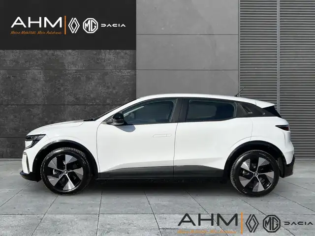 Renault Megane E-Tech view 5