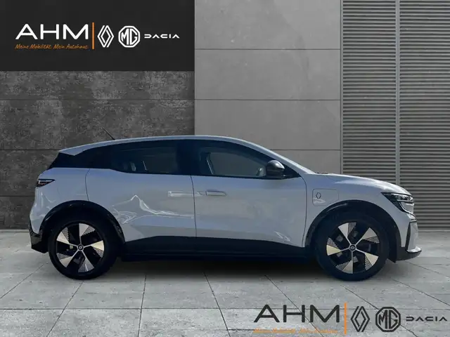Renault Megane E-Tech view 6