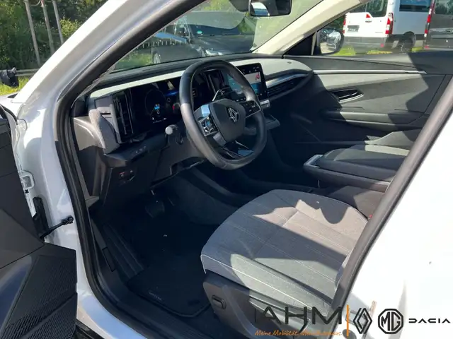 Renault Megane E-Tech view 10