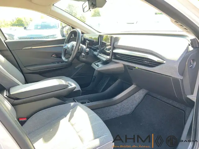 Renault Megane E-Tech view 14