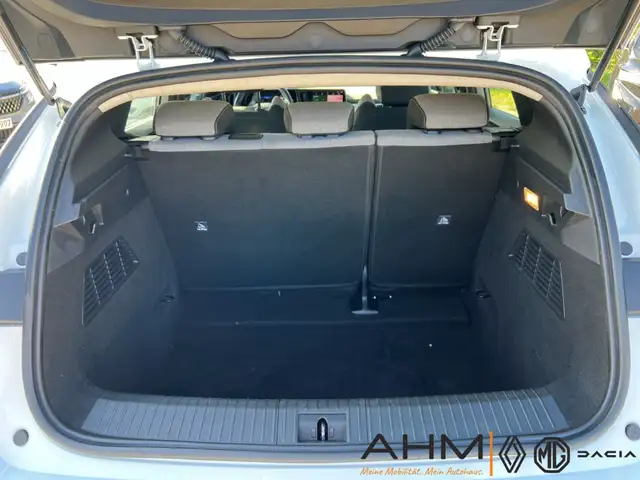 Renault Megane E-Tech view 9