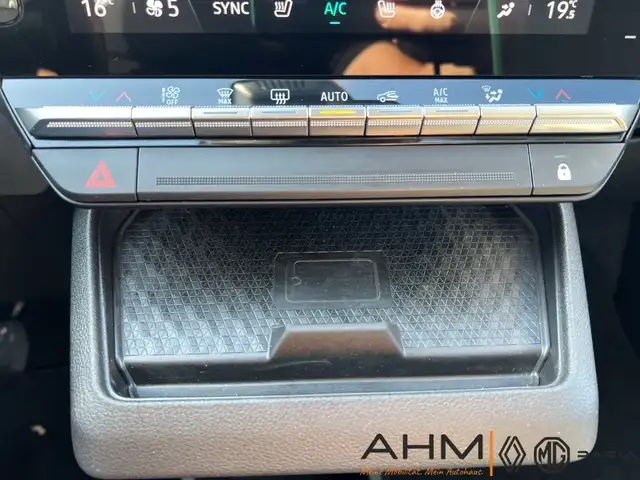 Renault Megane E-Tech view 24