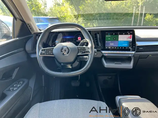 Renault Megane E-Tech view 15