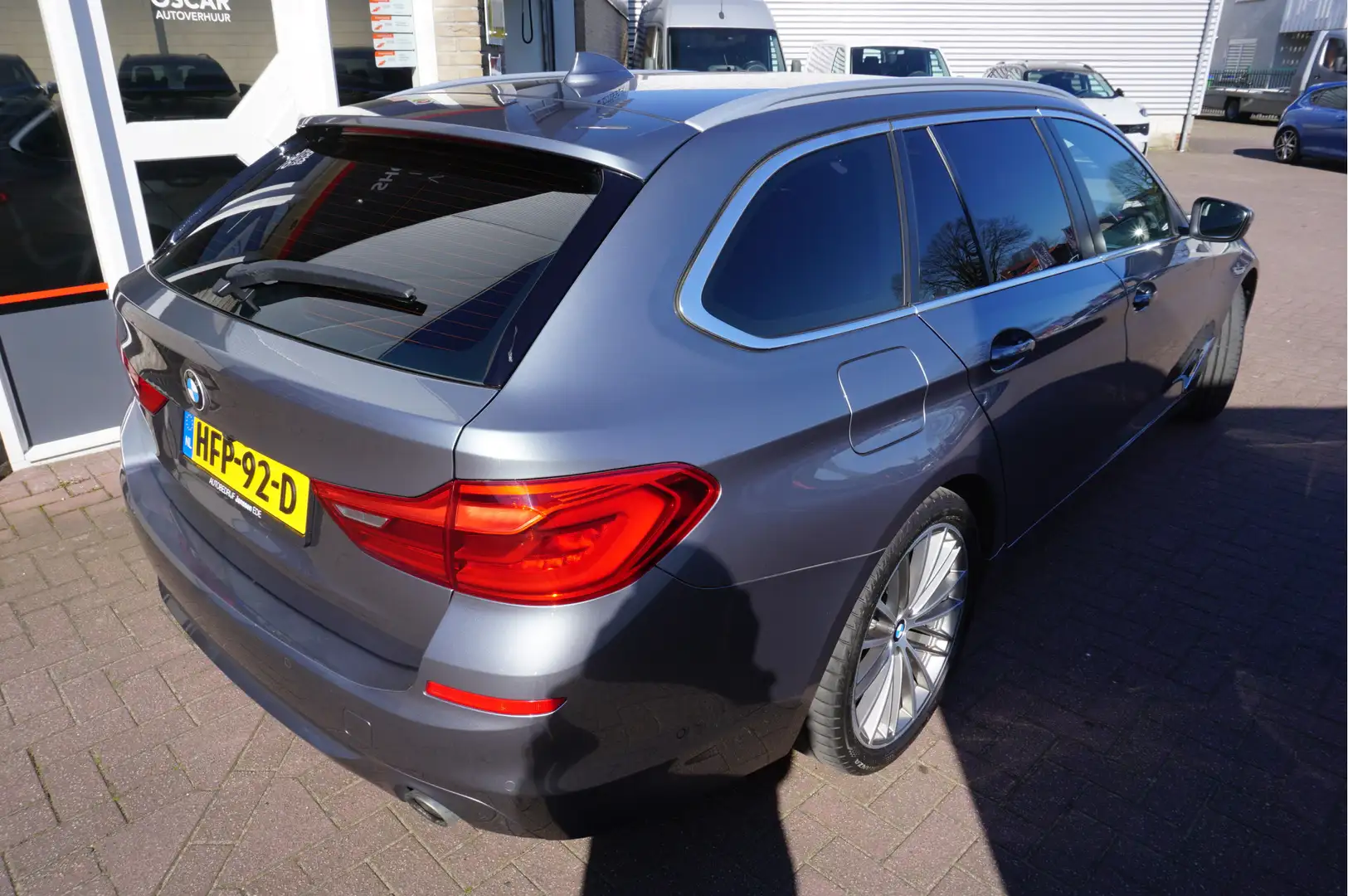 BMW 530 5-serie Touring 530I High Executive Automaat Grigio - 2