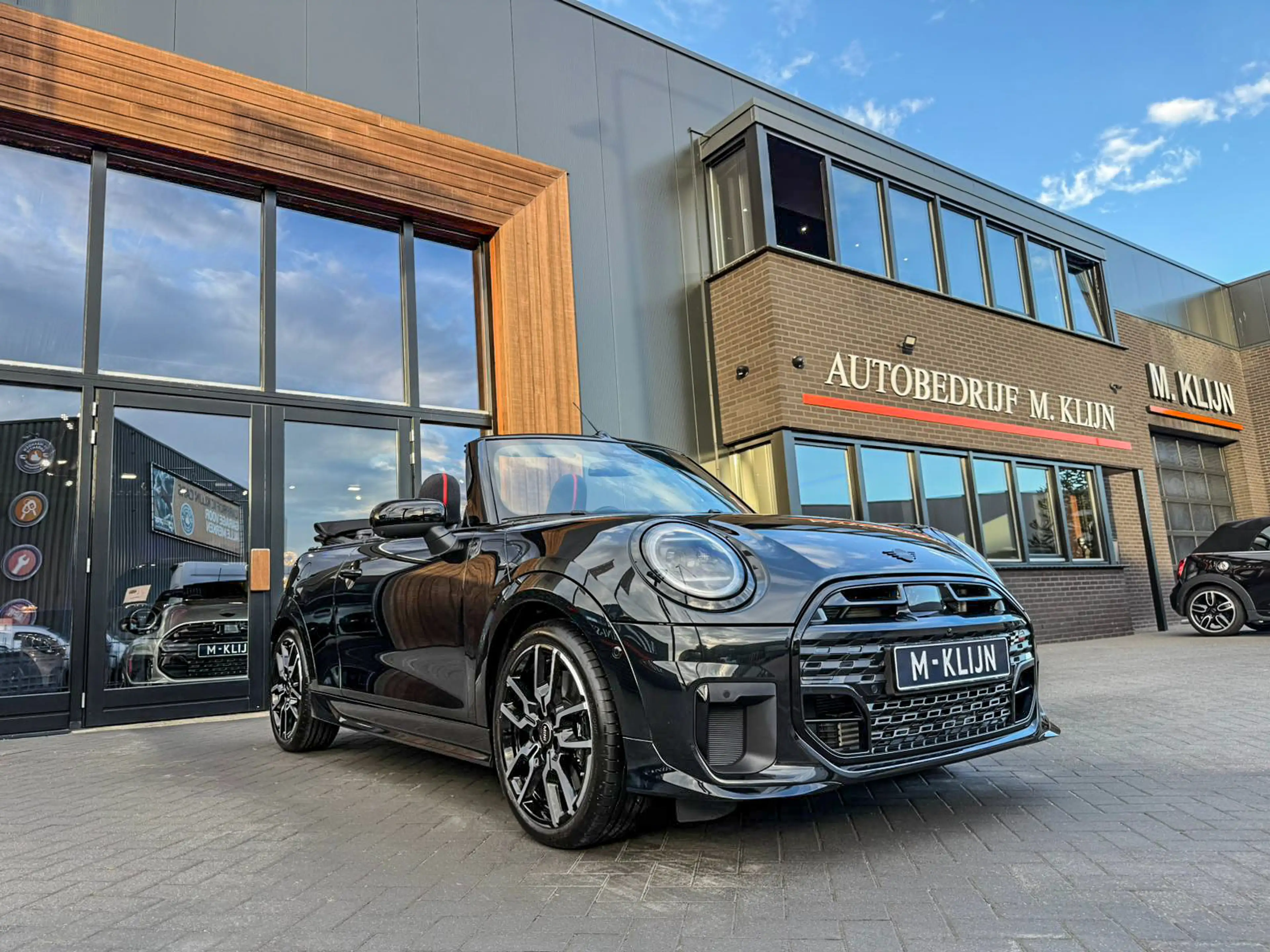 MINI Cooper S Cabrio 2.0 John Cooper Works F1 aut 204pk/Camera/Hk/Head