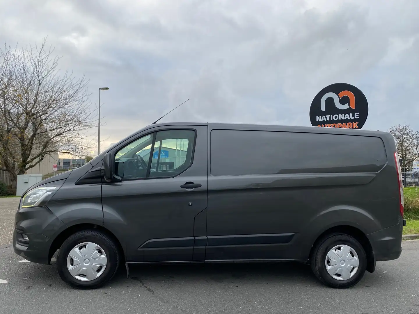 Ford Transit Custom 2018 * 300 2.0 TDCI L1H1 Limited * AUTOMAAT * EXPO Grijs - 2