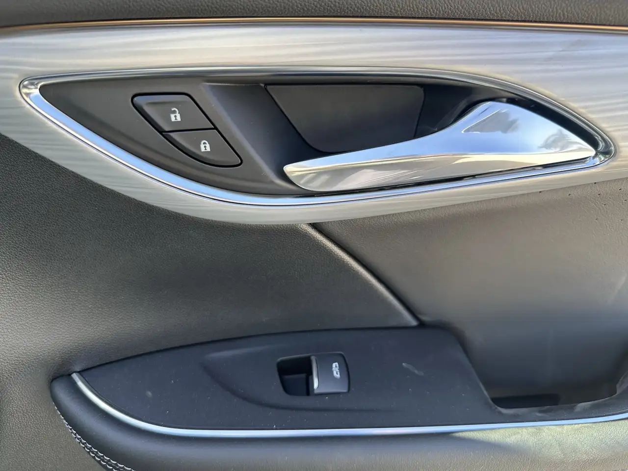 Buick Envision снимка Buick Envision
