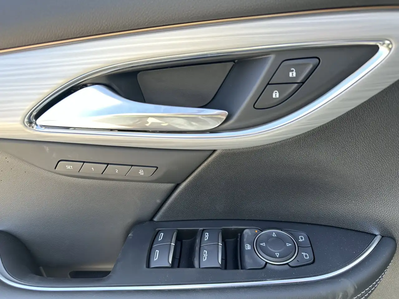 Buick Envision снимка Buick Envision