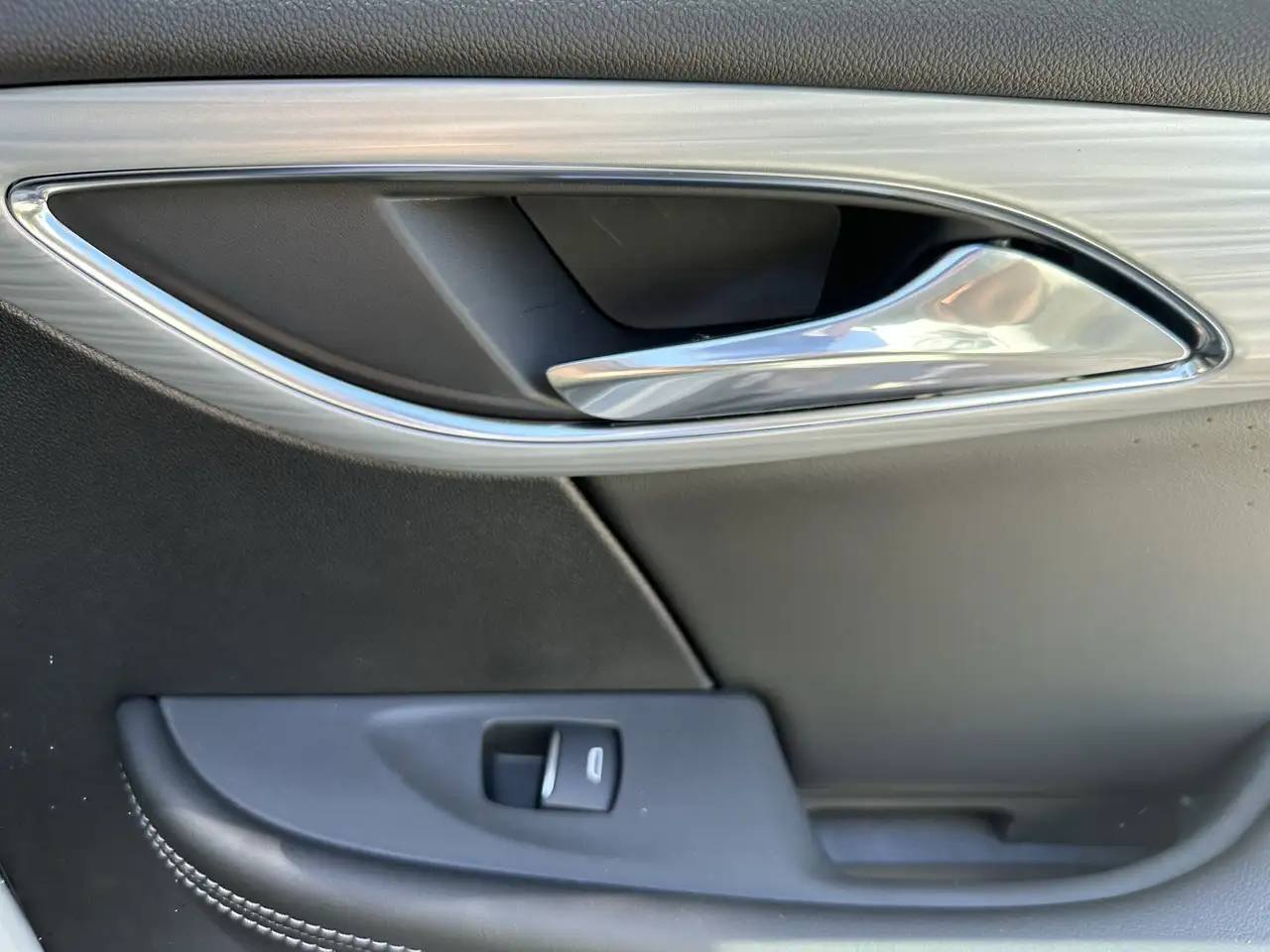Buick Envision снимка Buick Envision