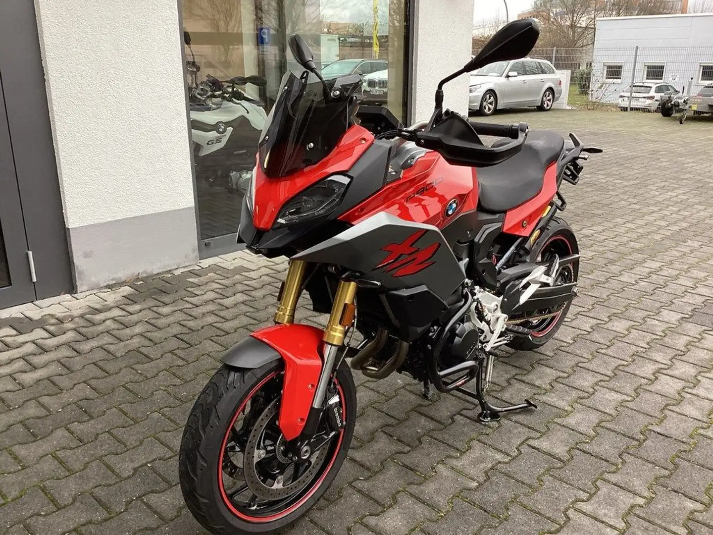 BMW F 900 XR Alle Pakete Motorschutzbügel Rot - 2