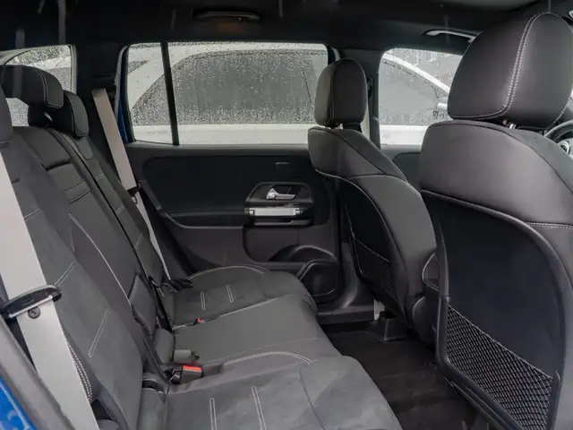 Mercedes-Benz GLB view 10