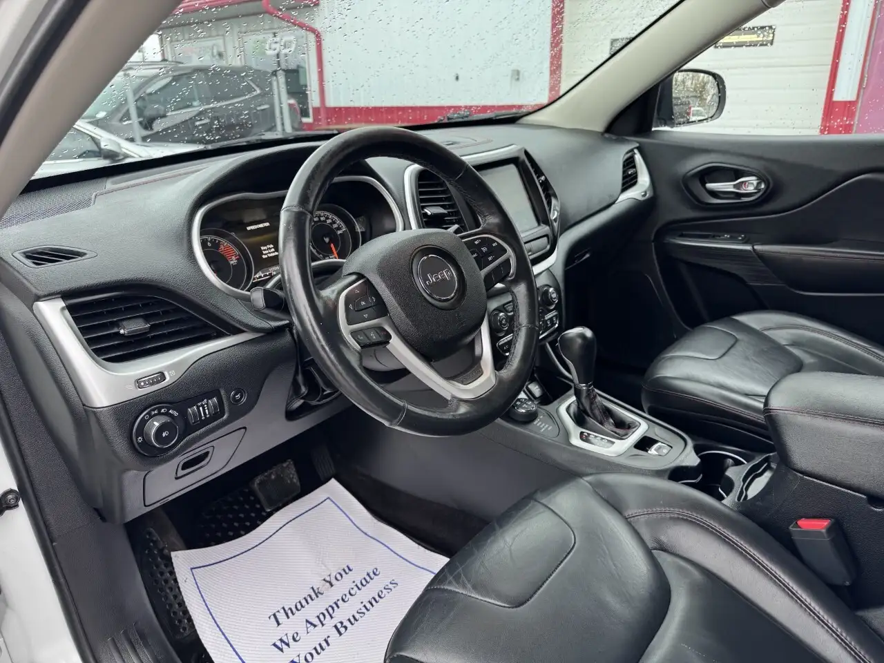 Jeep Cherokee снимка Jeep Cherokee