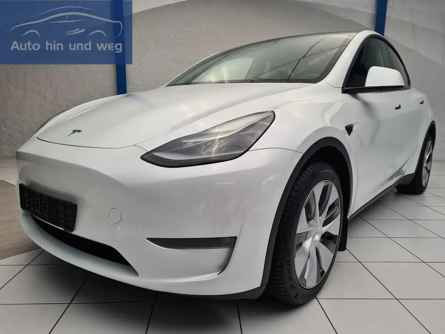 Tesla Model Y Long Range Dual AWD Weiß - 1