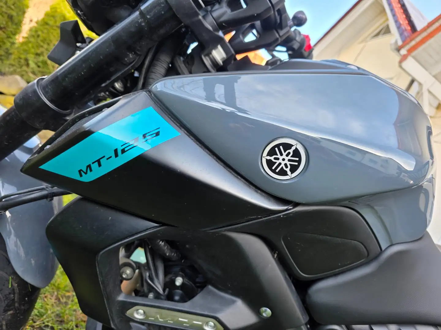 Yamaha MT-125 Gri - 2