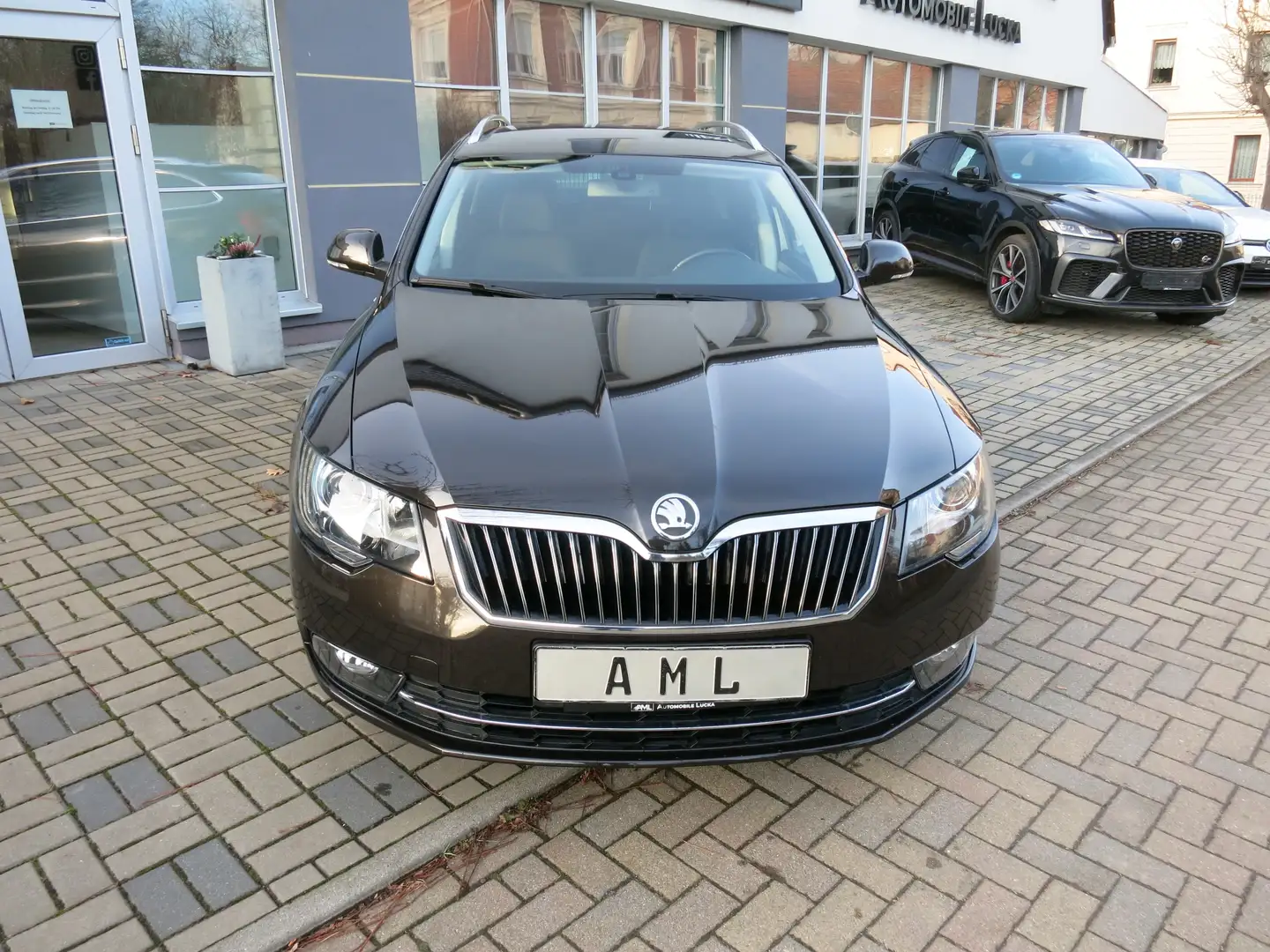 Skoda Superb Exclusive BI-XENON DAB PDC NAVI 2.HAND SCHECKHEFT Braun - 2