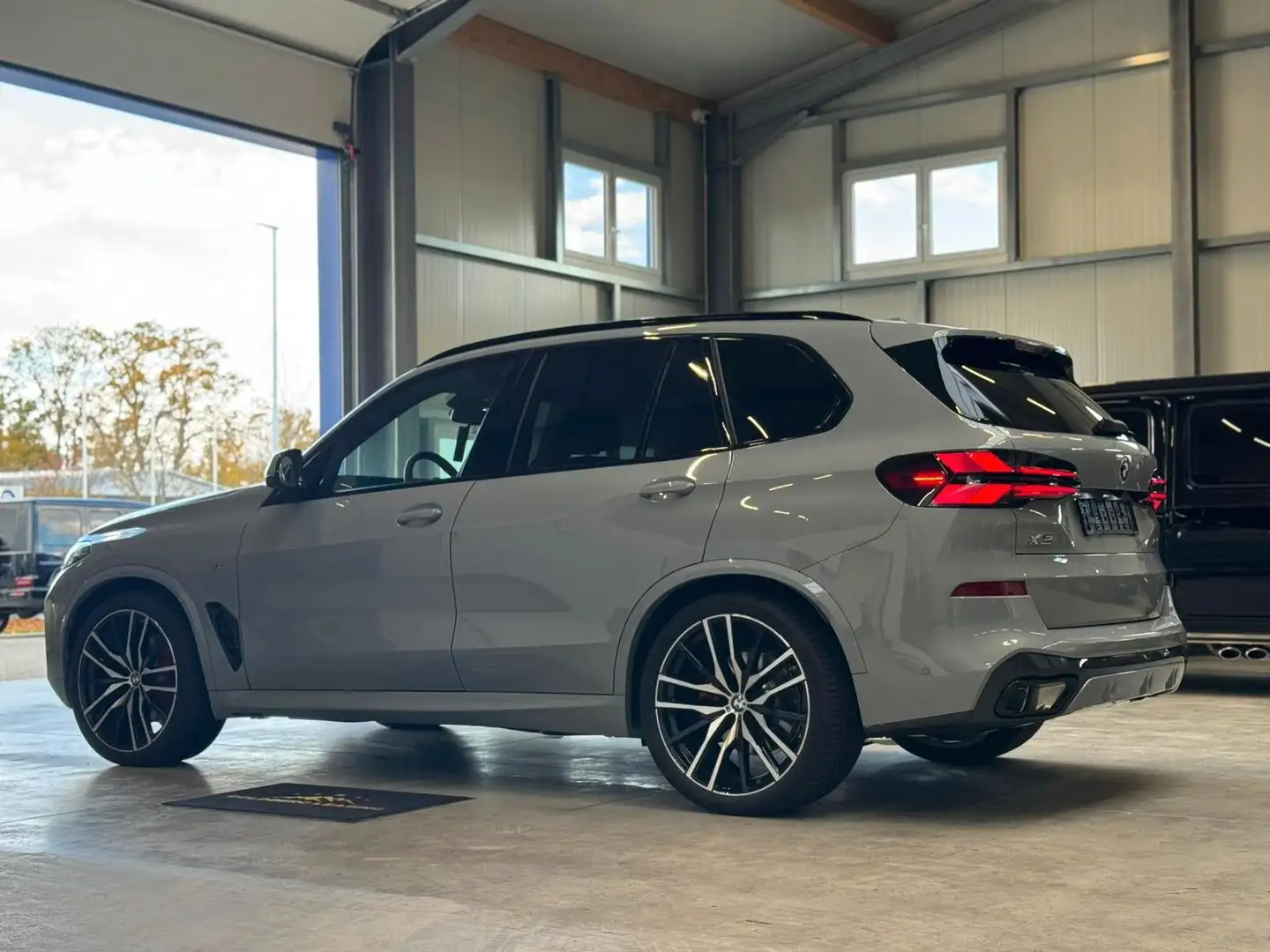 BMW X5 40d M SPORT/INNOVA/COMFORT/TRAVEL/AIR SUSPENS Grau - 2