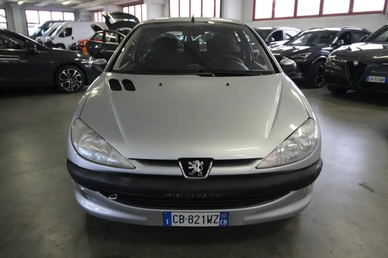Peugeot 206