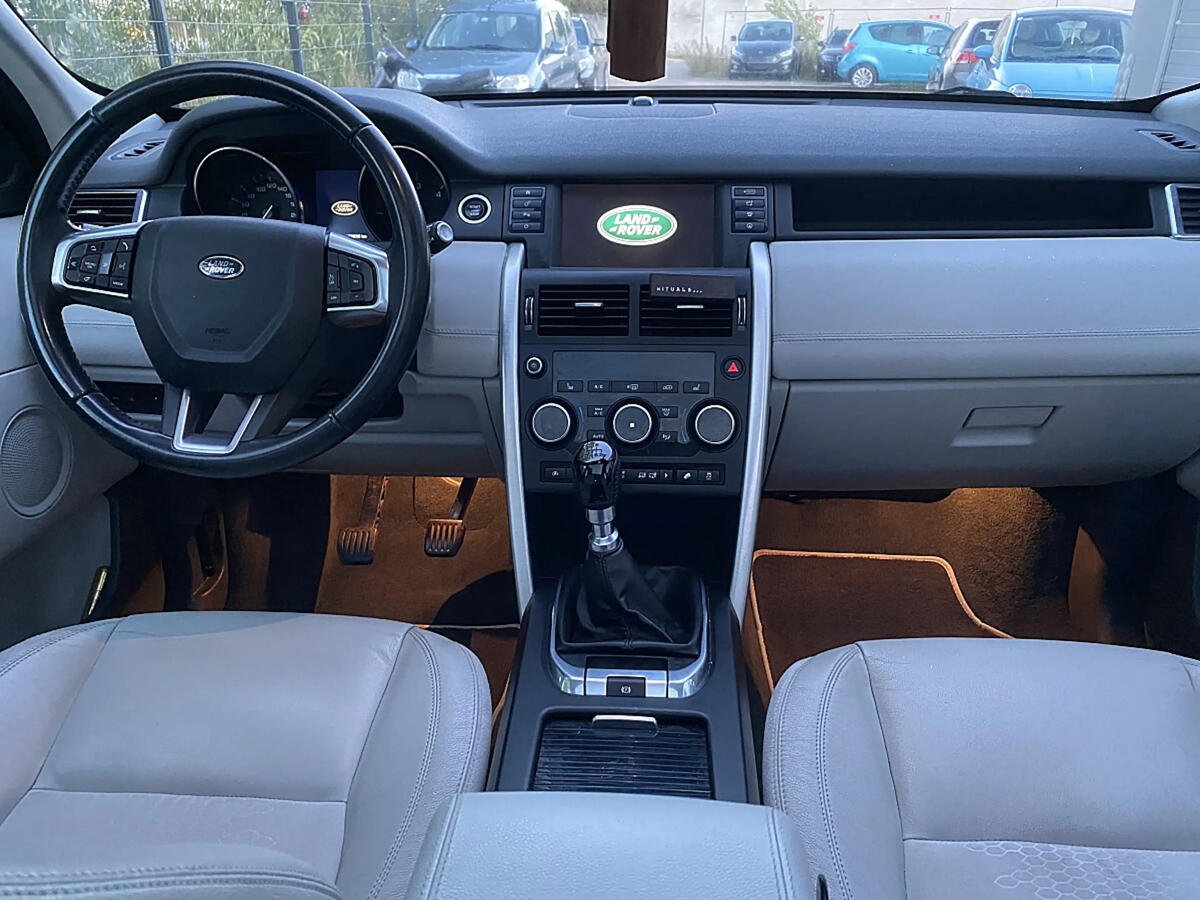 Land Rover Discovery Sport 2,0 TD4 4WD SE e-Capabil. **Panoramadach** — photo 8