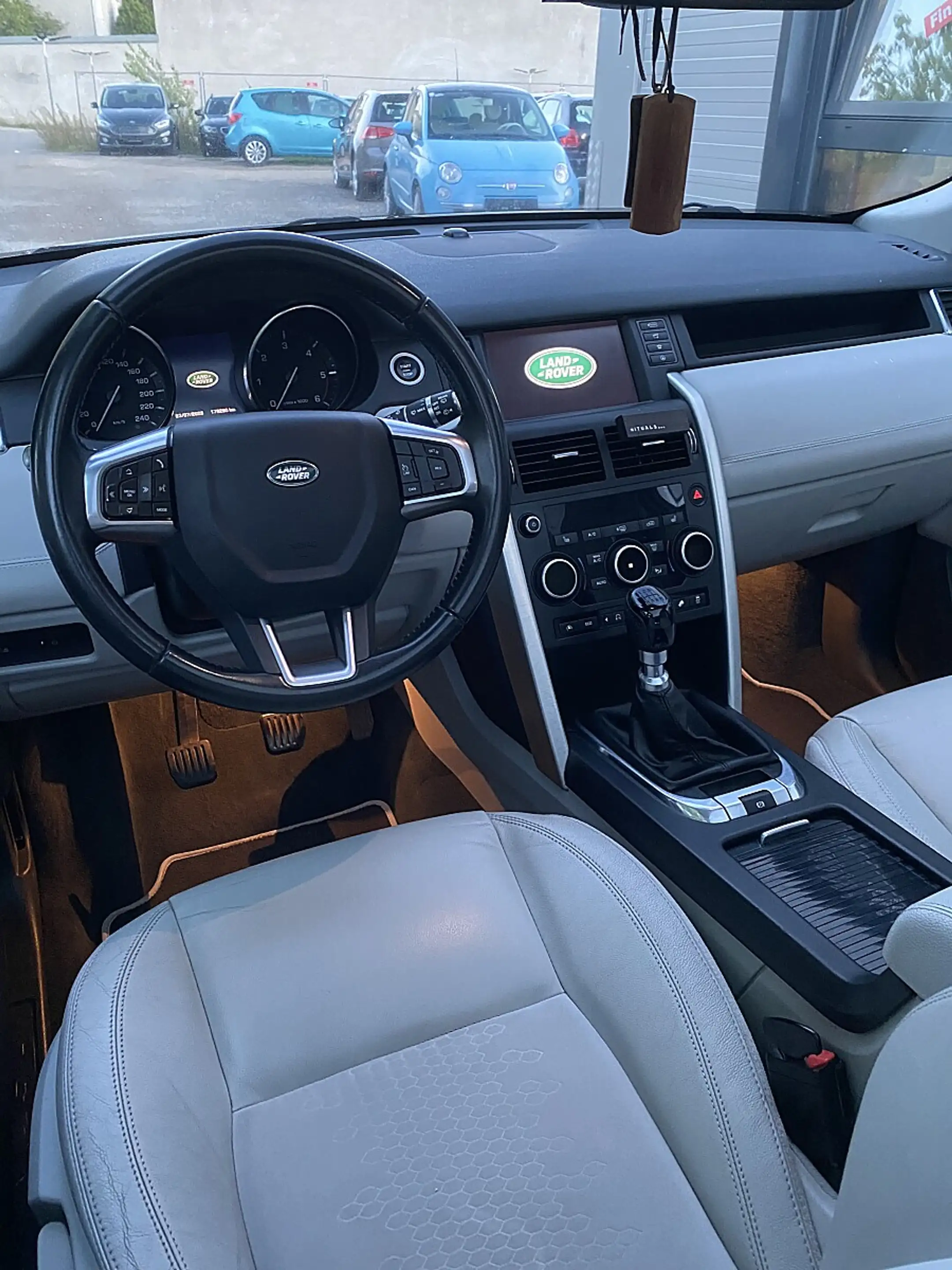 Land Rover Discovery Sport 2,0 TD4 4WD SE e-Capabil. **Panoramadach** — photo 10