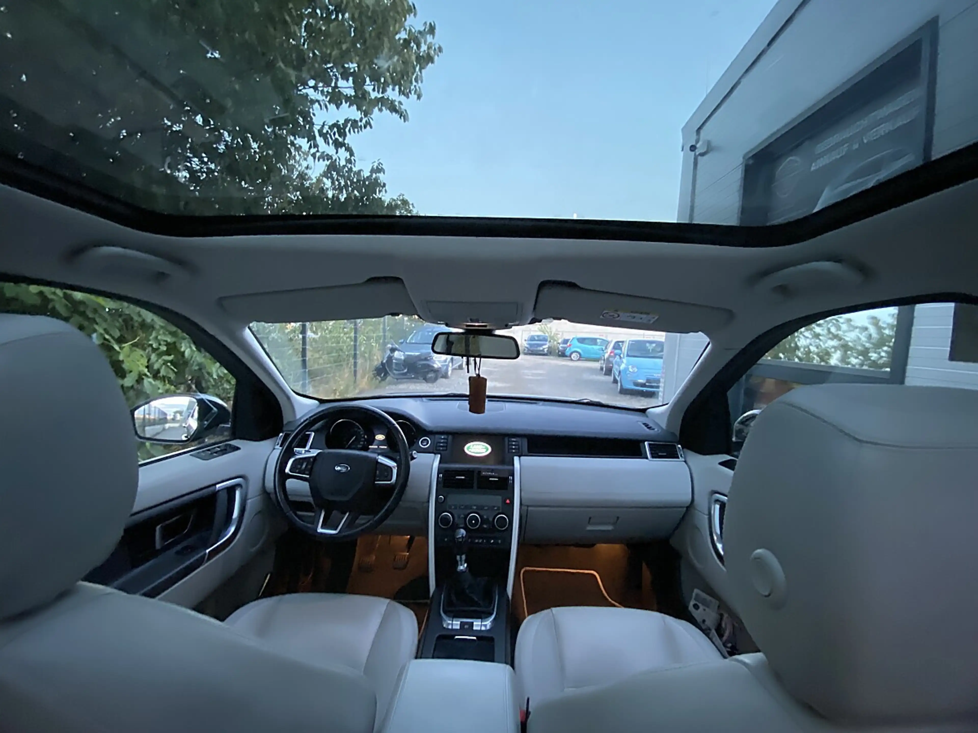 Land Rover Discovery Sport 2,0 TD4 4WD SE e-Capabil. **Panoramadach** — photo 14