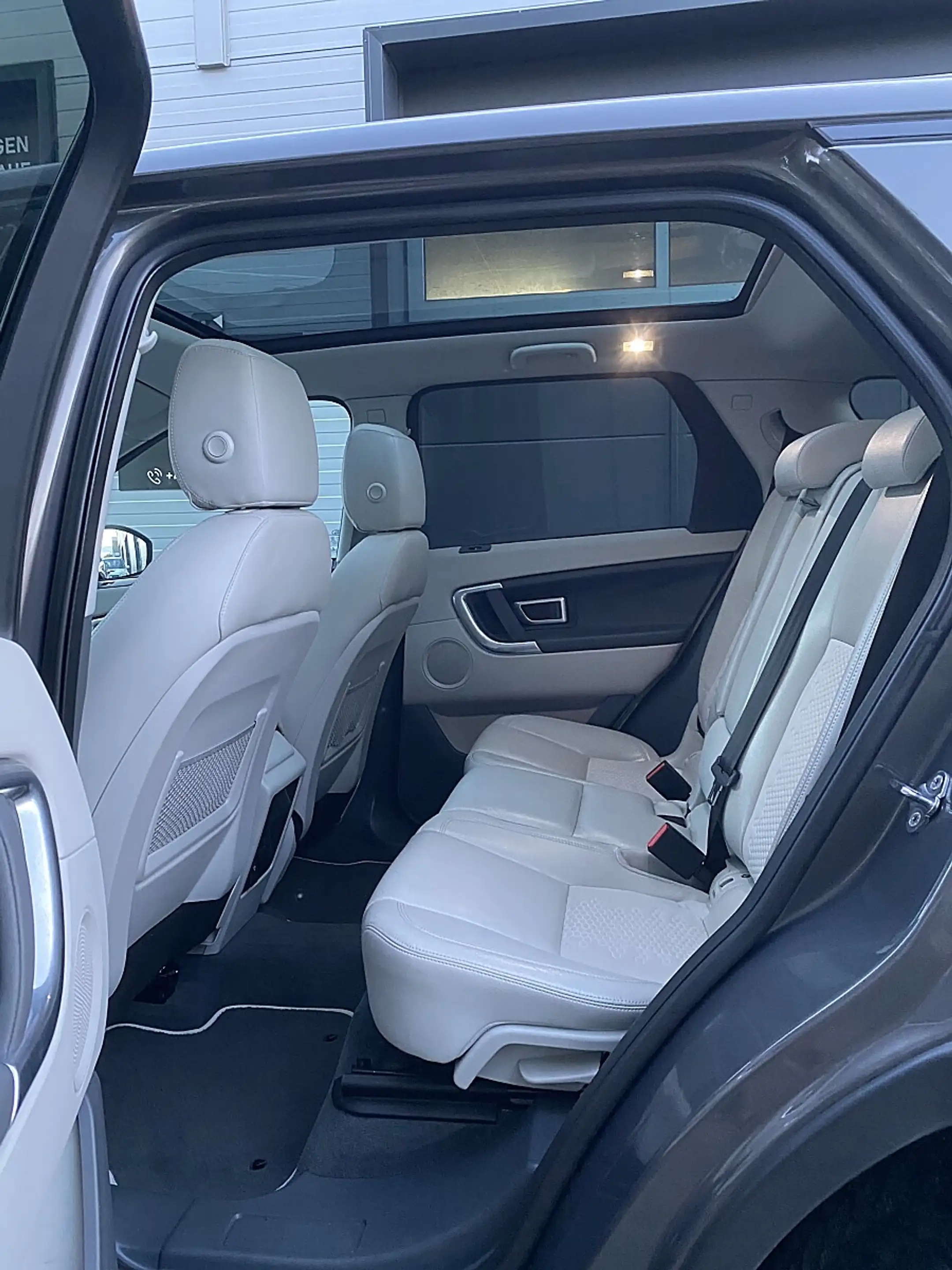 Land Rover Discovery Sport 2,0 TD4 4WD SE e-Capabil. **Panoramadach** — photo 12