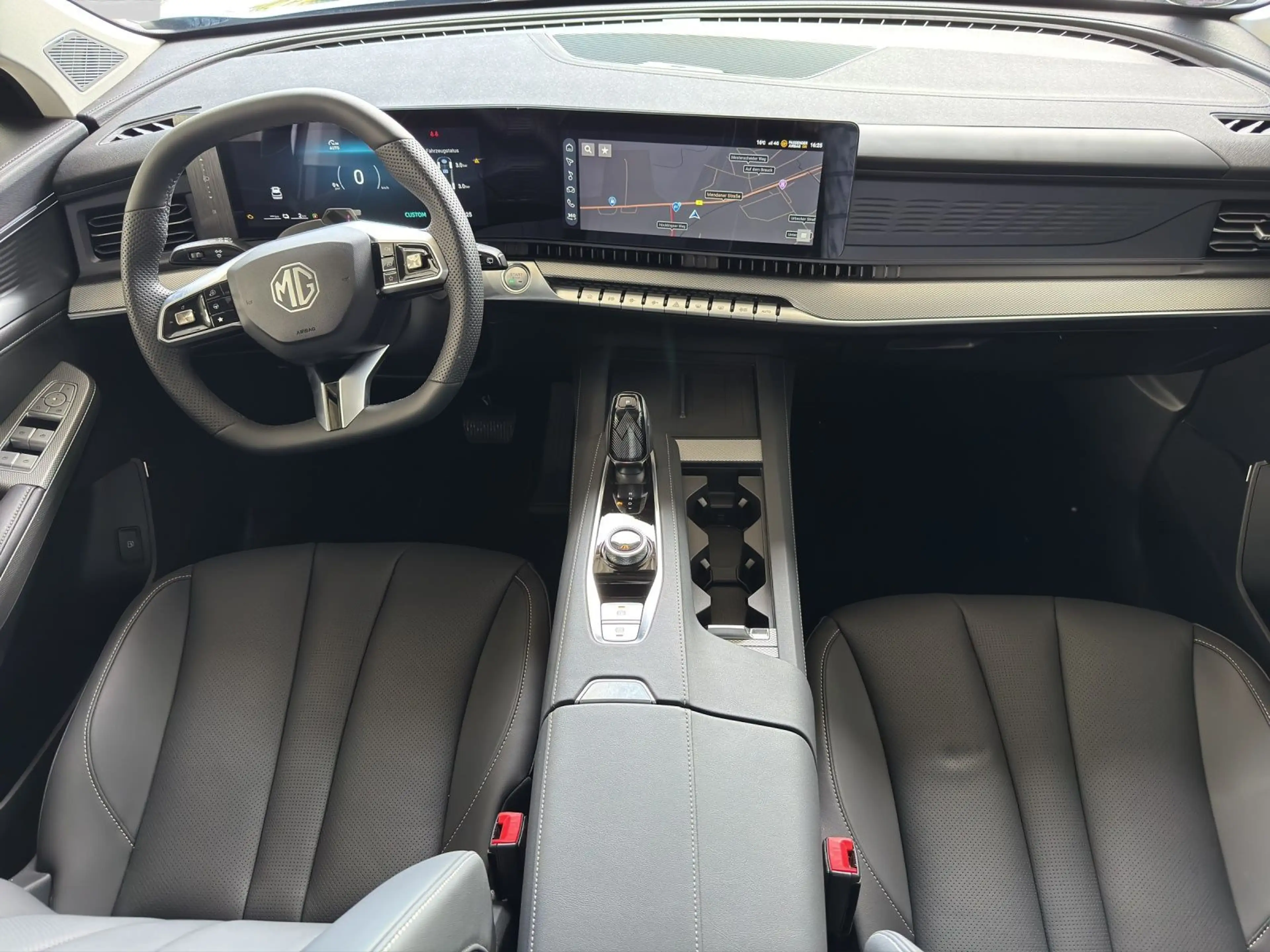 MG MGS9 PHEV Premium 360-Grad-Kamera Bose Pano Memo — photo 5