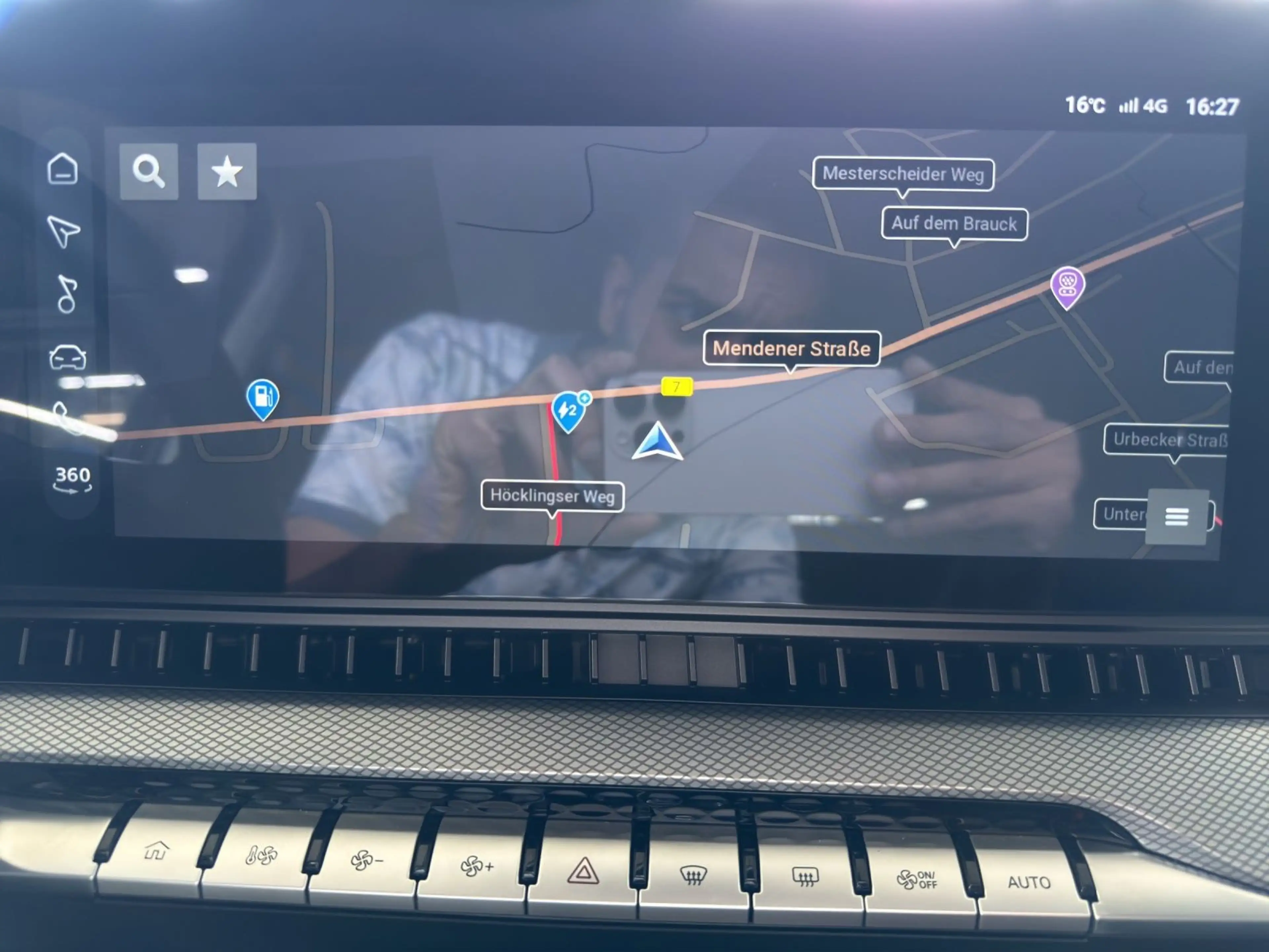 MG MGS9 PHEV Premium 360-Grad-Kamera Bose Pano Memo — photo 12