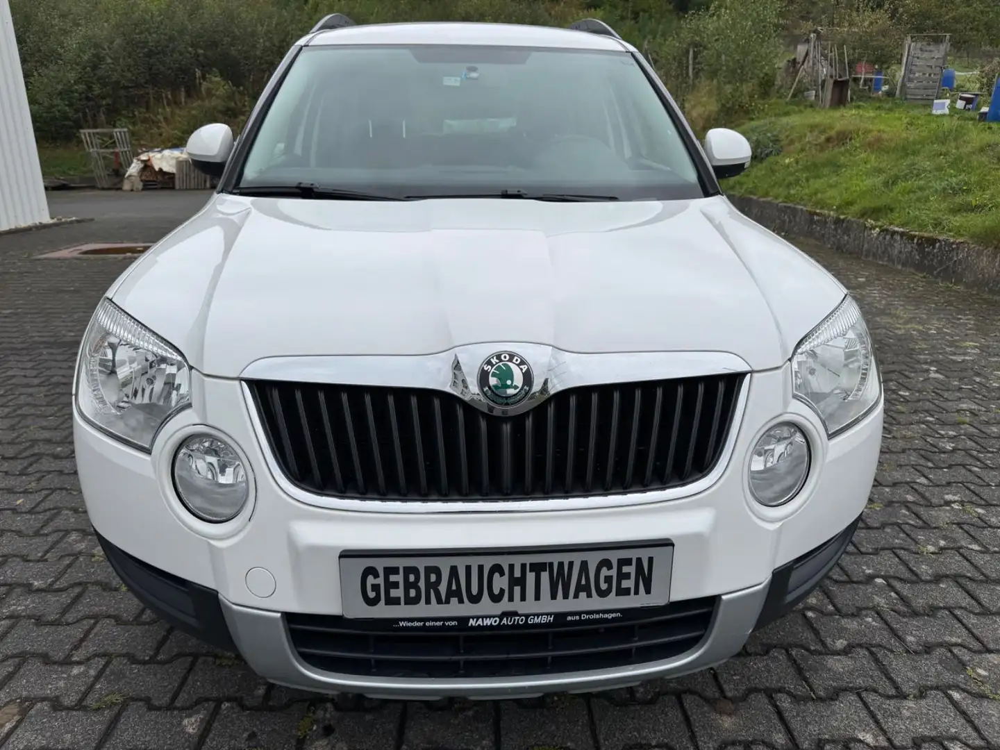 Skoda Yeti Active 1,2 TSI-Plus Edition-Sehr gepflegt- Weiß - 2