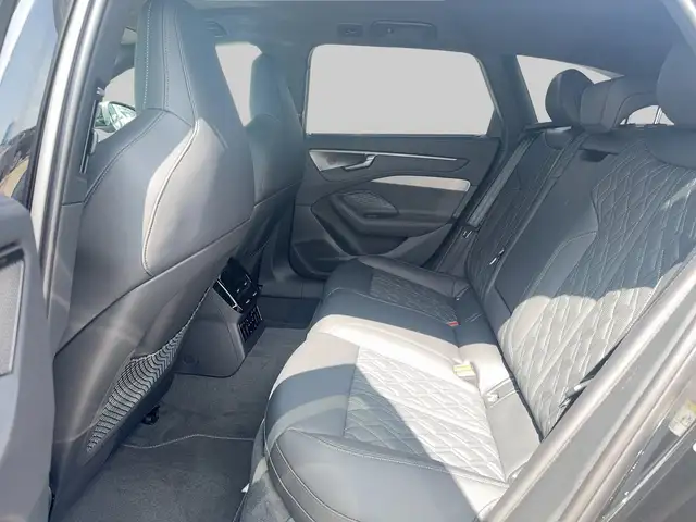 Audi A6 view 21